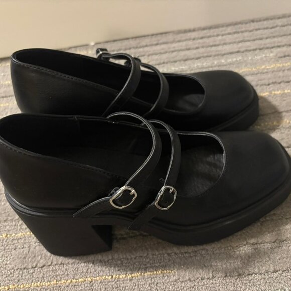 Womens Monroe Pump Size 7 Brand Yellow - Picture 2 of 5